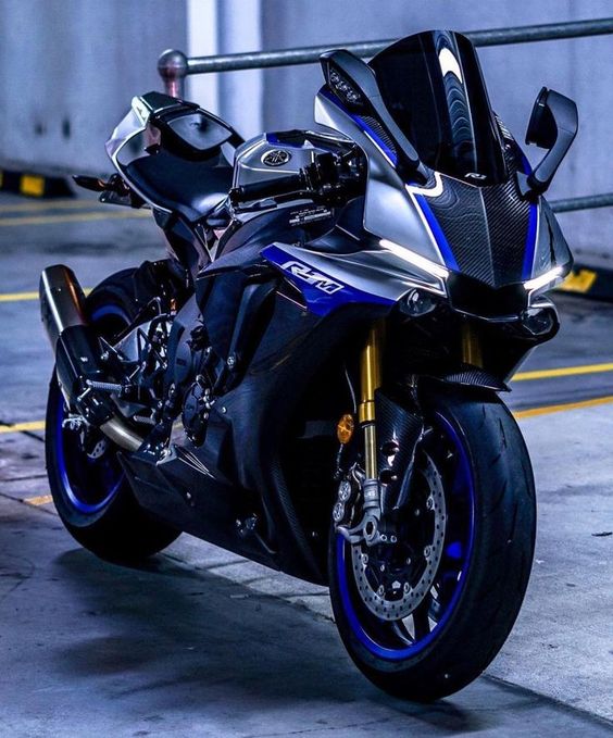 Performa Yamaha R1M